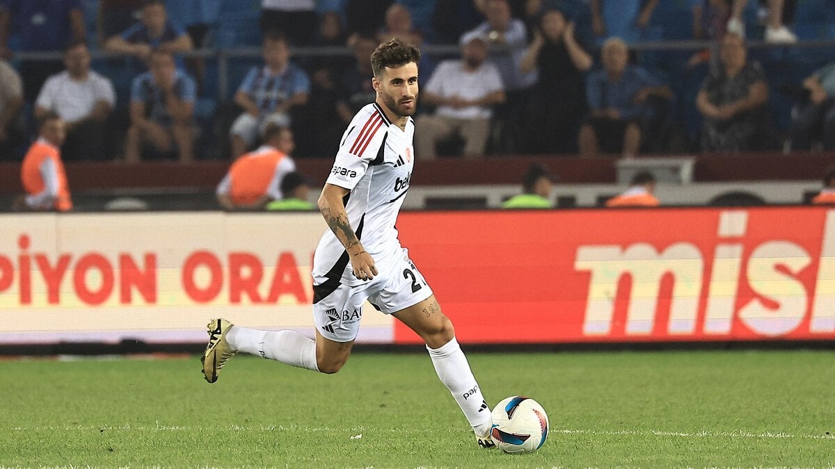 Rafa Silva’dan çok sert tepki: Gaddarca tekme atanlara ceza verin