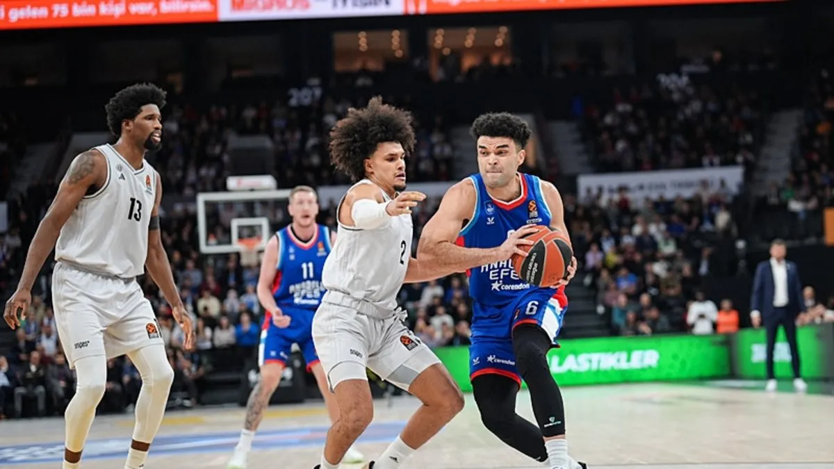 Anadolu Efes, Paris Basket’e boyun eğdi!