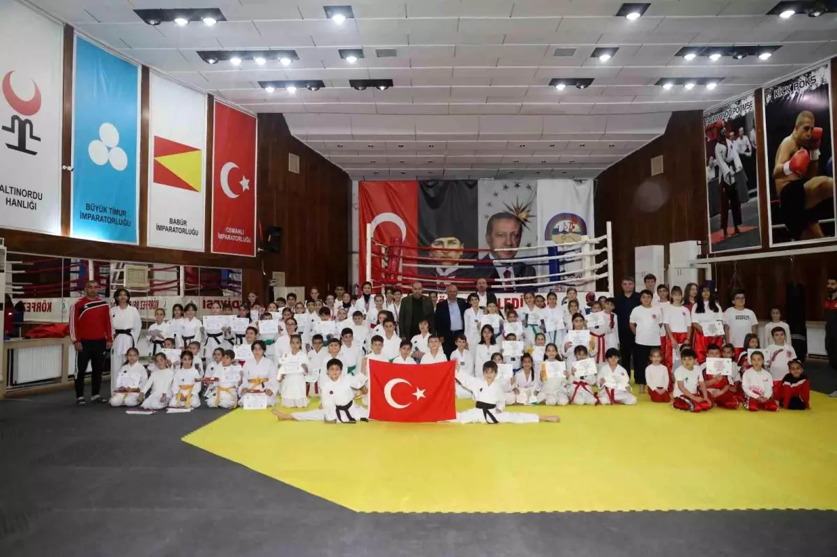 Körfez Belediyesi’nde Genç Sporculara Kuşak Töreni